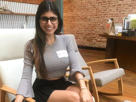 mia khalifa showing boobs|mia khalifa show boobs Search